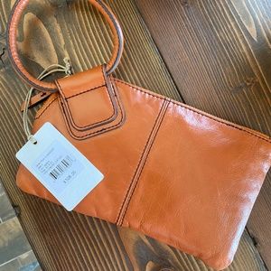 NWT Hobo Sable in Amber